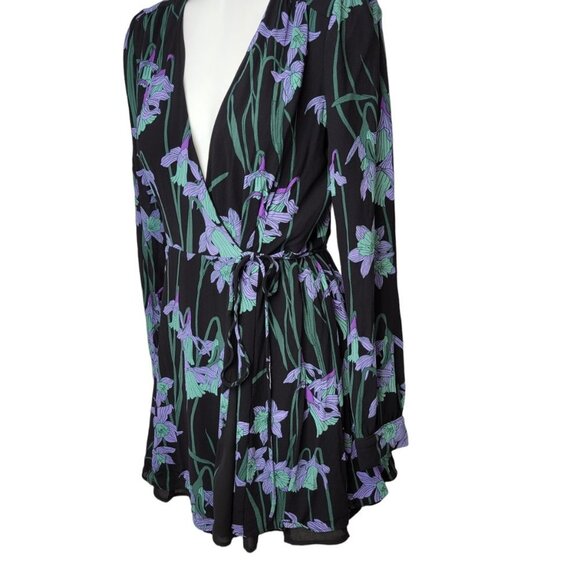Aritzia Sunday Best Alexi Mini Wrap Dress Size 4 - Picture 6 of 9